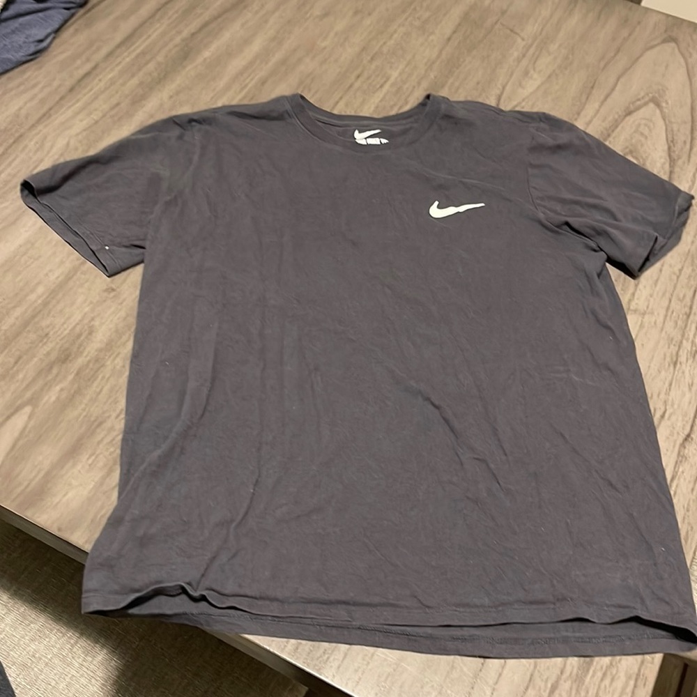 Nike mens shirt